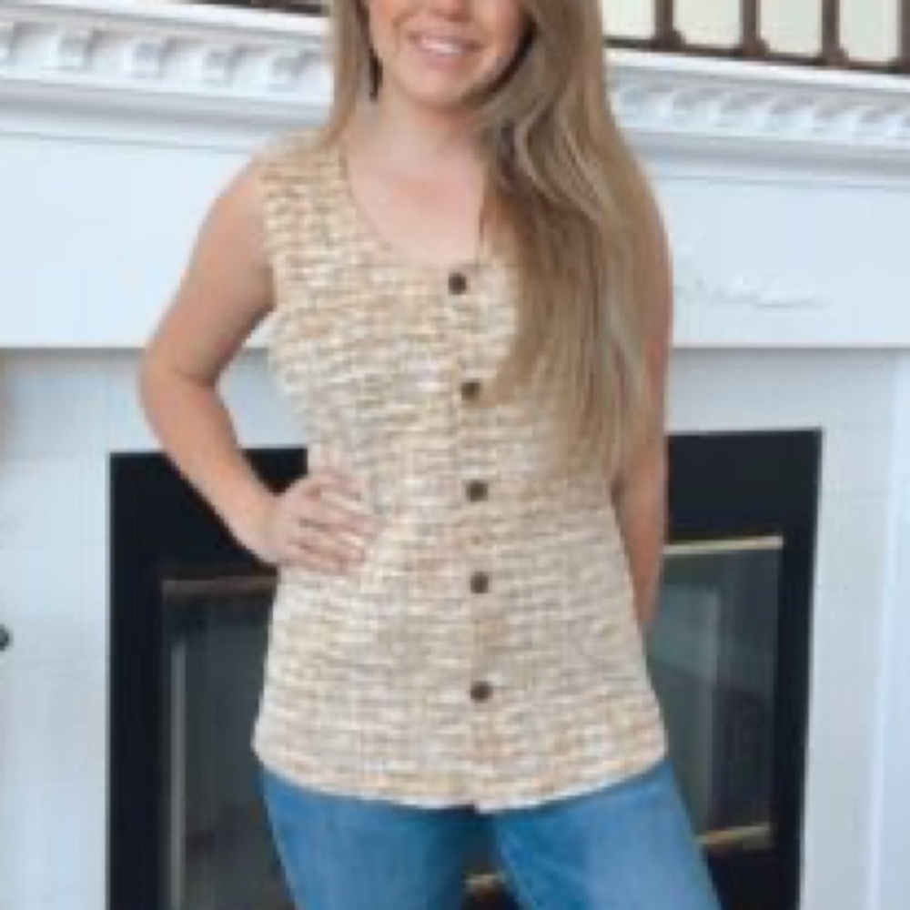 W5 button down vest